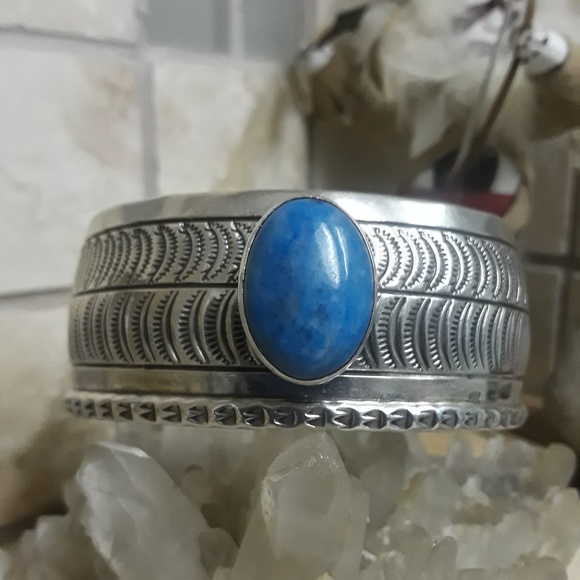 🚫SOLD🚫Vtg Navajo Sterling Lapis Cuff - Picture 1 of 8